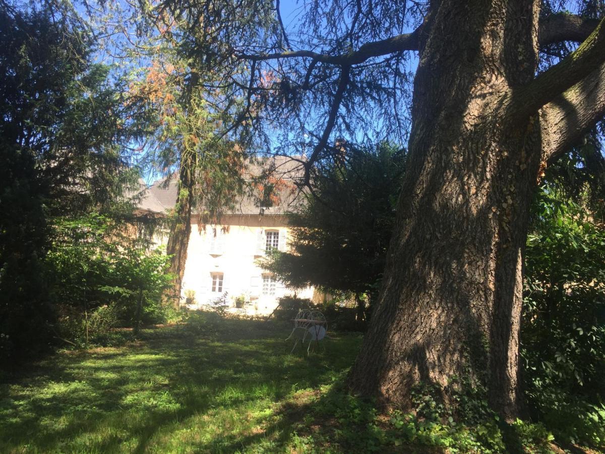 La Maison Des Gardes - Chambres D'Hotes Клюни Экстерьер фото